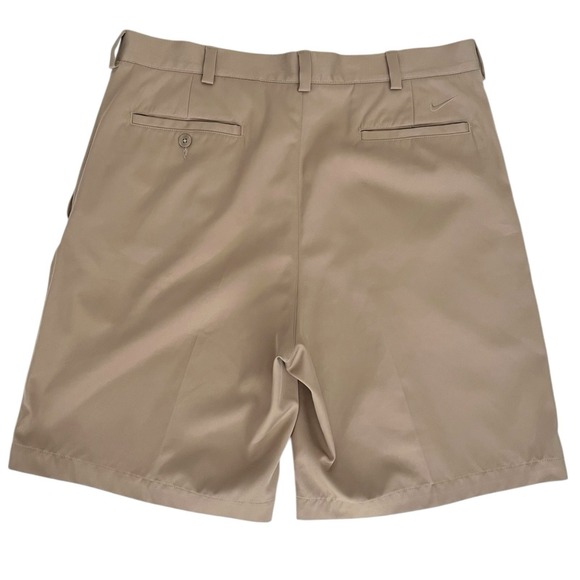 Nike Golf Shorts Men's Size 35 Pleated Beige 9" Inseam - Picture 2 of 3